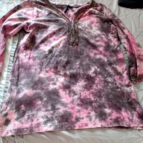 Top - Picture 1 of 1